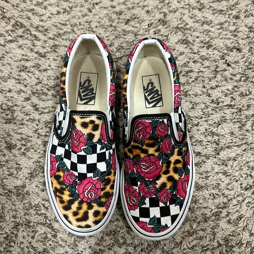 Women’s Vans slide ons
